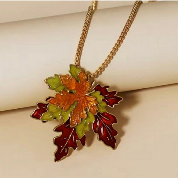 Stunning Maple Leaves Fall Pendant Necklace - NEW! - Picture 1 of 12